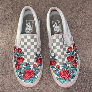VANS ROSE LIMITED EDITION size 9.5